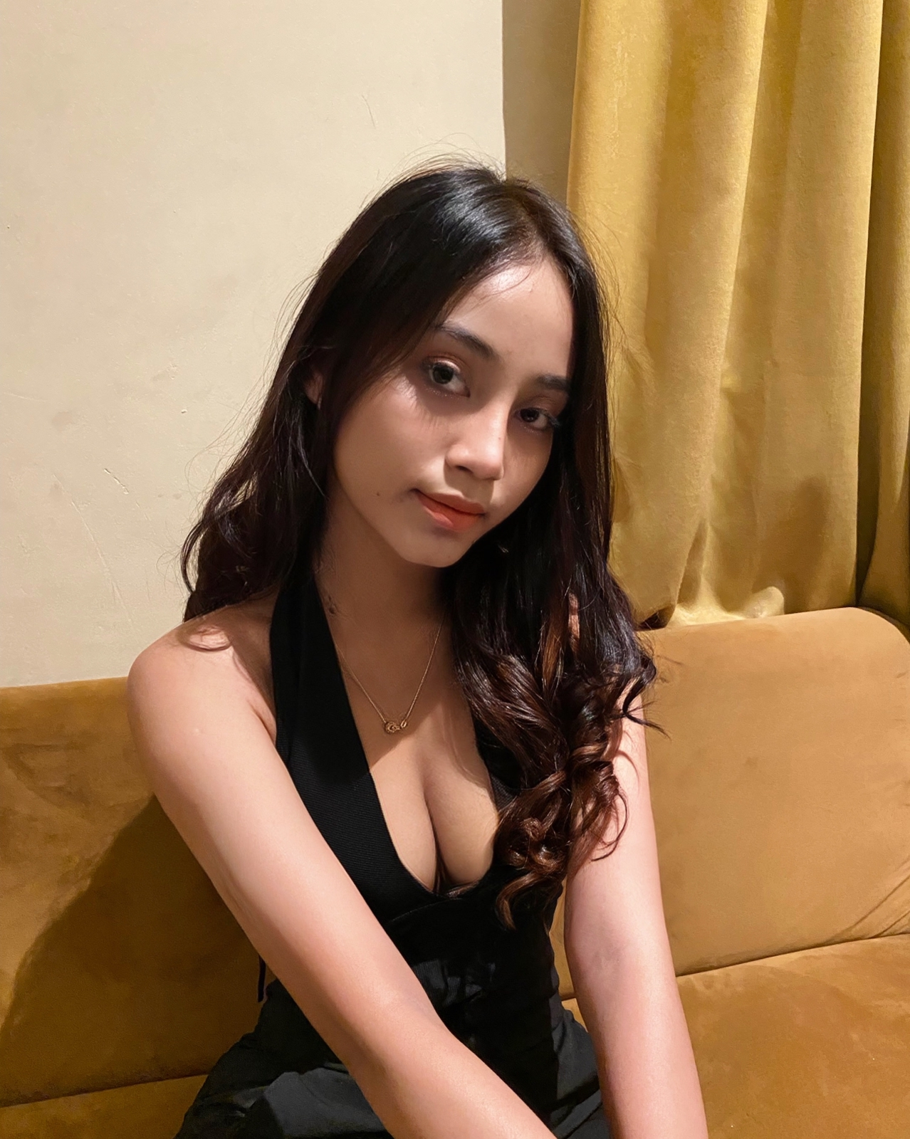 Jadyn 21 Bisexual,JJ cup,61-65kg,Chinese,Ladies